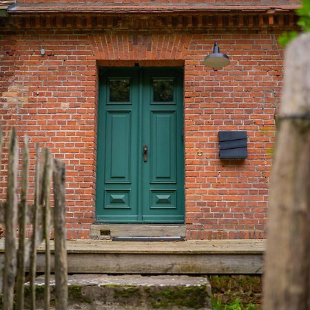 Wald- Und Seeidyll Im Historischen Forsthaus Neuruppin Bagian luar foto
