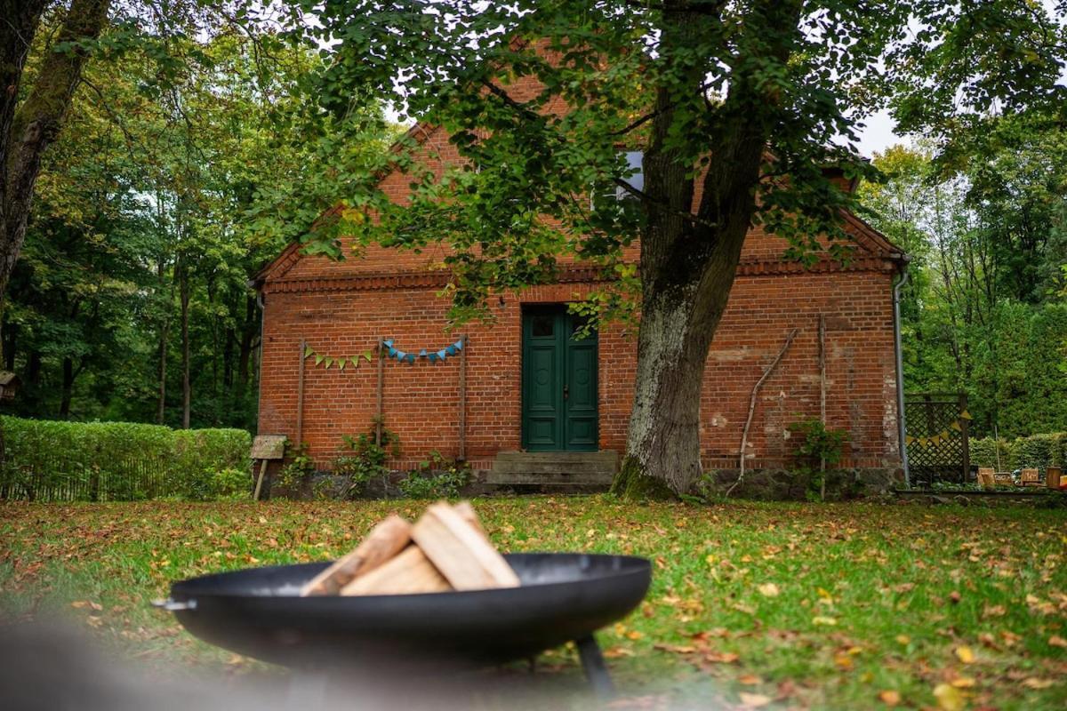 Wald- Und Seeidyll Im Historischen Forsthaus Neuruppin Bagian luar foto