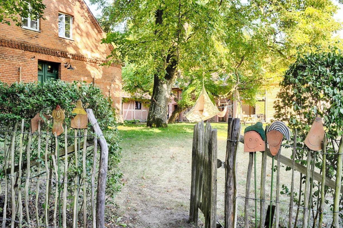 Wald- Und Seeidyll Im Historischen Forsthaus Neuruppin Bagian luar foto